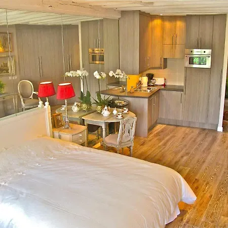 The Romantic Notre Dame Apartmán Paříž