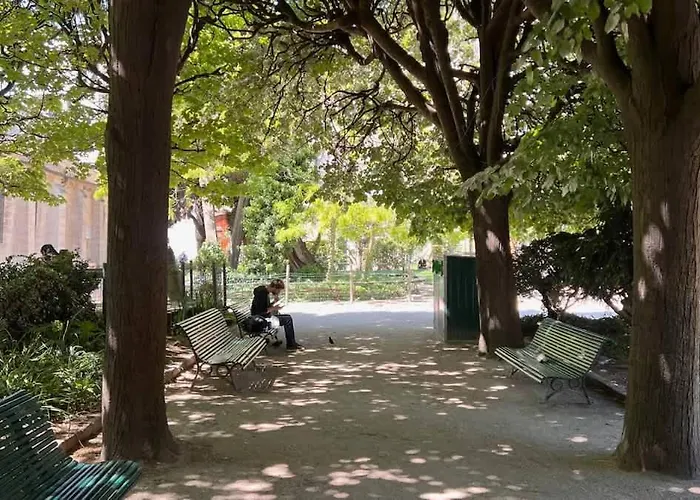 The Romantic Notre Dame Apartment Paris